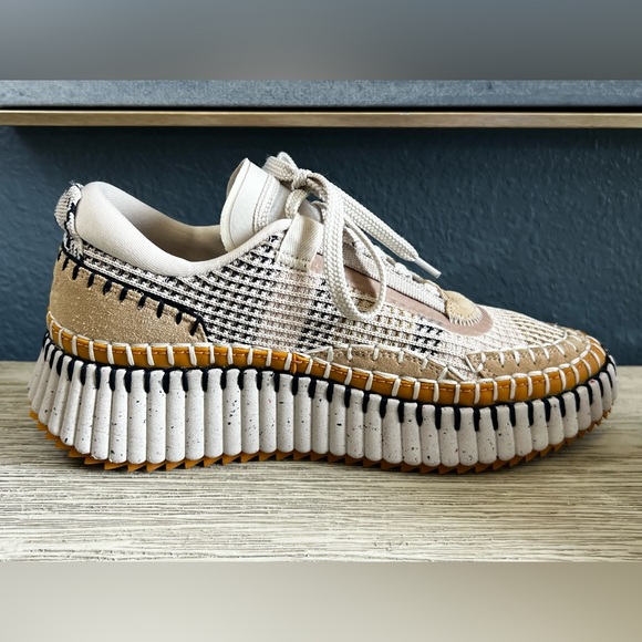 ✨CHLOE✨EXCELLENT CONDITION✨AVAILABLE NOW @ SAKS $895✨Nama Mixed Media Platform - Picture 7 of 13